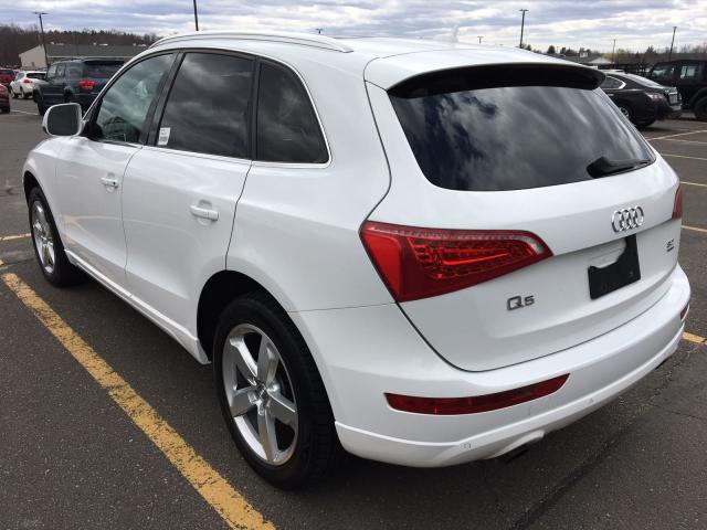 WA1KK78R09A009457 - 2009 AUDI Q5 3.2 WHITE photo 3