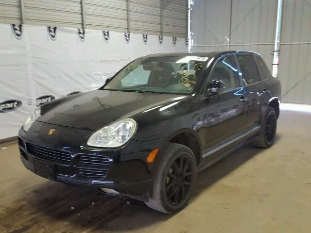 WP1AB29P06LA70520 - 2006 PORSCHE CAYENNE S BLACK photo 2