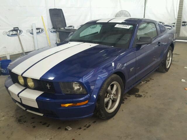 1ZVFT82H955200983 - 2005 FORD MUSTANG GT BLUE photo 2