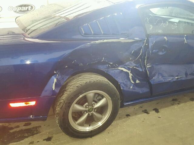 1ZVFT82H955200983 - 2005 FORD MUSTANG GT BLUE photo 9