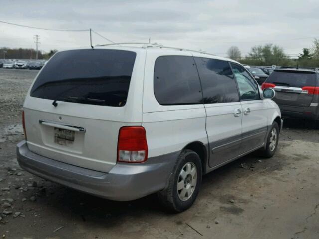 KNDUP131026309569 - 2002 KIA SEDONA EX WHITE photo 4