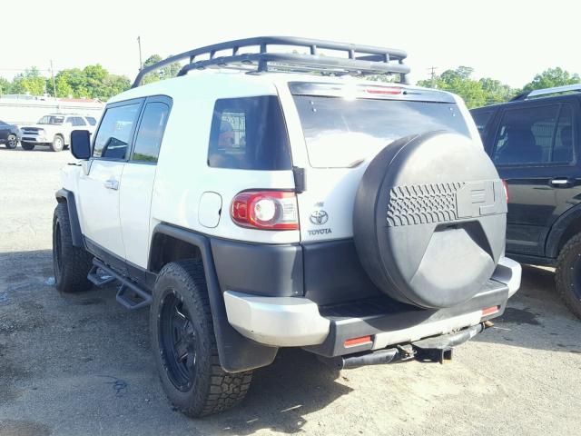 JTEBU4BF3DK151510 - 2013 TOYOTA FJ CRUISER WHITE photo 3