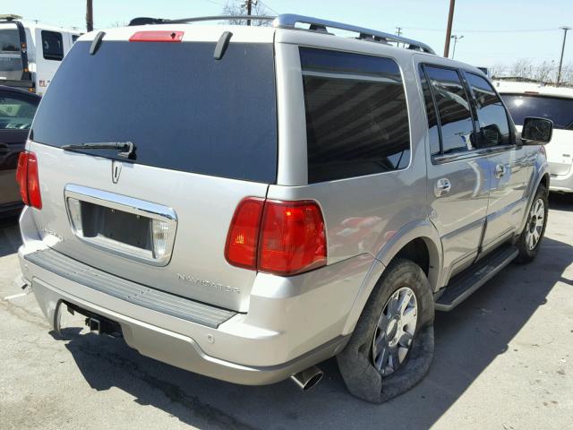 5LMFU27R64LJ20283 - 2004 LINCOLN NAVIGATOR SILVER photo 4