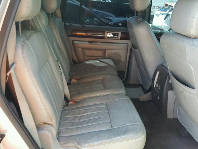 5LMFU27R64LJ20283 - 2004 LINCOLN NAVIGATOR SILVER photo 6