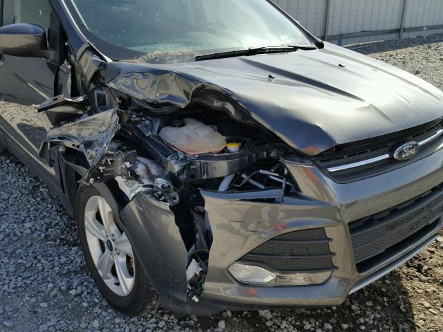 1FMCU0G71GUC35171 - 2016 FORD ESCAPE SE GRAY photo 9