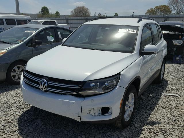 WVGAV7AX7HK001023 - 2017 VOLKSWAGEN TIGUAN S WHITE photo 2