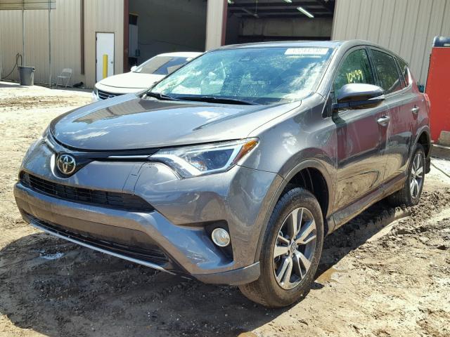 2T3WFREVXJW410657 - 2018 TOYOTA RAV4 ADVEN GRAY photo 2