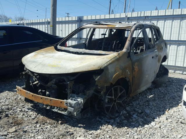 JTMJFREV0HJ171008 - 2017 TOYOTA RAV4 SE BURN photo 2