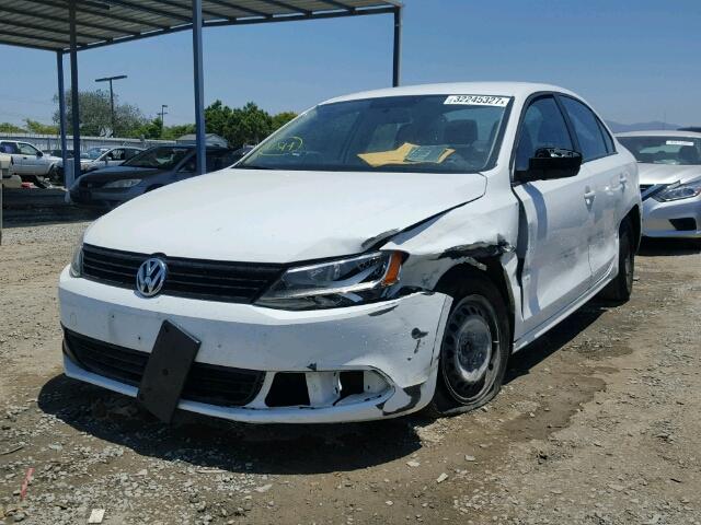 3VW2K7AJ4EM304551 - 2014 VOLKSWAGEN JETTA BASE WHITE photo 2