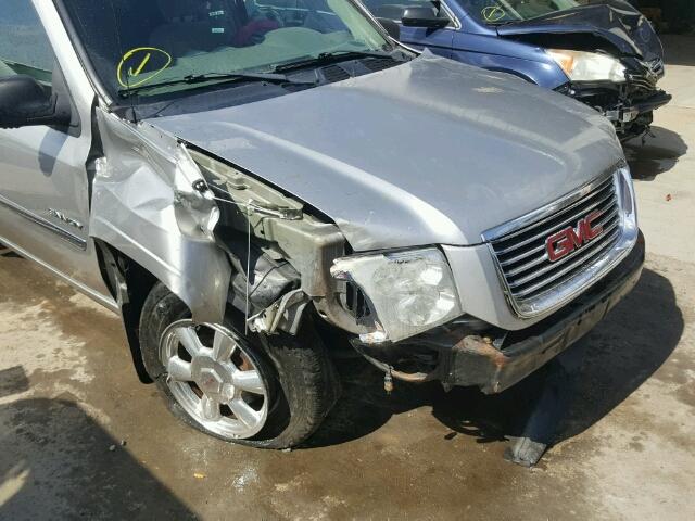 1GKDT13S462135057 - 2006 GMC ENVOY SILVER photo 10