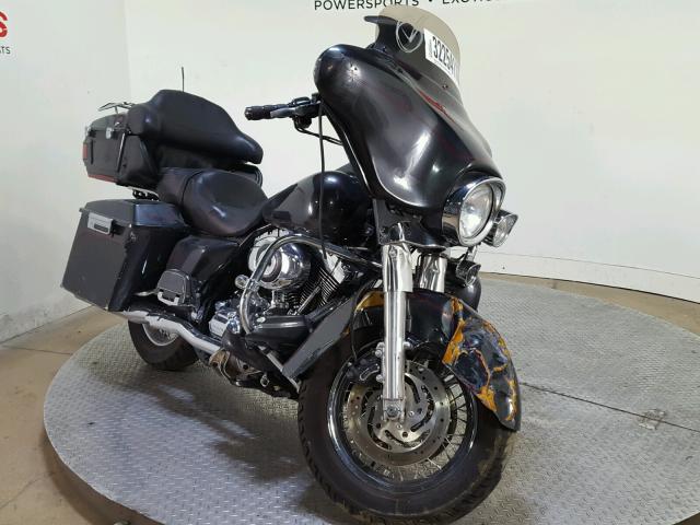 1HD1FC4117Y640574 - 2007 HARLEY-DAVIDSON FLHTCUI Қара фото 2