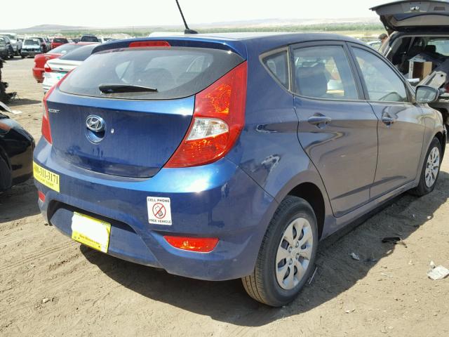 KMHCT5AE3HU313863 - 2017 HYUNDAI ACCENT SE BLUE photo 4