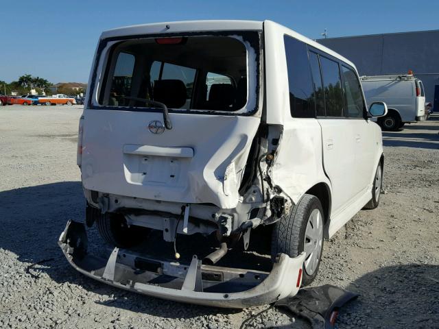 JTLKT324X64107712 - 2006 TOYOTA SCION XB WHITE photo 4