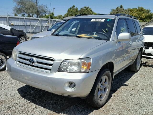 JTEDD21A560151395 - 2006 TOYOTA HIGHLANDER SILVER photo 2