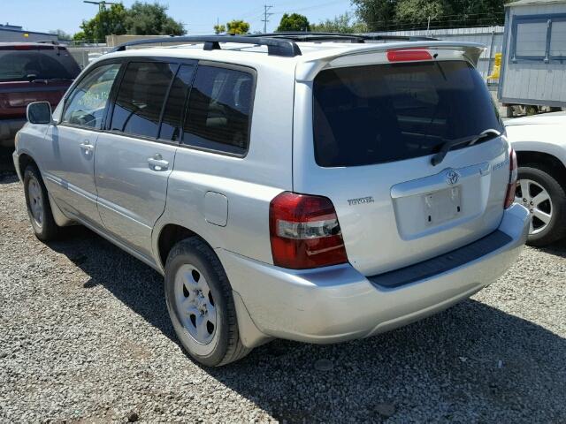 JTEDD21A560151395 - 2006 TOYOTA HIGHLANDER SILVER photo 3