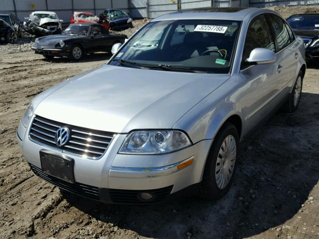 WVWBD63B55P035953 - 2005 VOLKSWAGEN PASSAT GLS SILVER photo 2