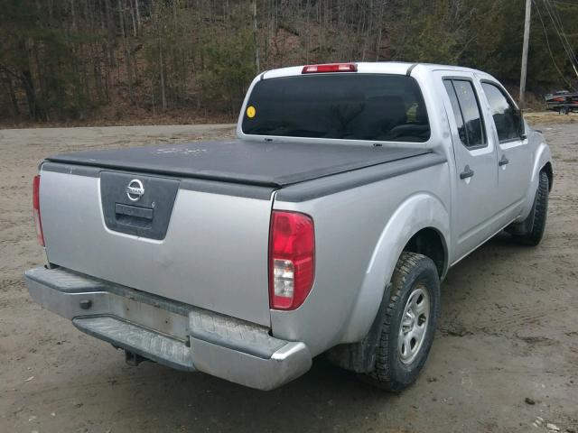 1N6AD07W77C455355 - 2007 NISSAN FRONTIER C SILVER photo 4