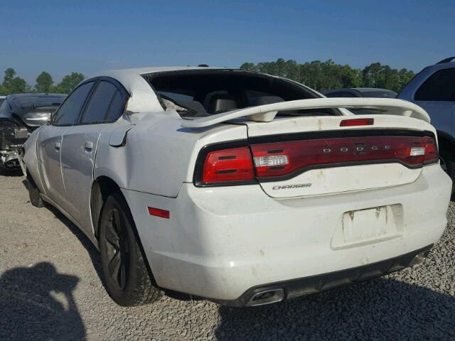 2B3CL3CG2BH609055 - 2011 DODGE CHARGER WHITE photo 3