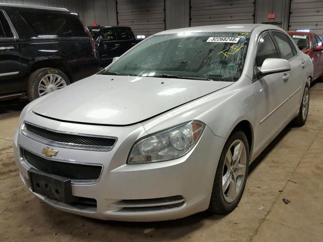 1G1ZC5EB7AF163452 - 2010 CHEVROLET MALIBU 1LT SILVER photo 2