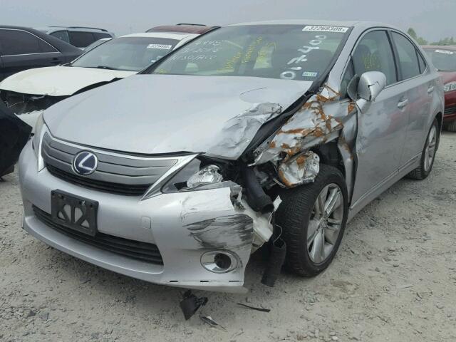 JTHBB1BA7A2017400 - 2010 LEXUS HS 250H SILVER photo 2