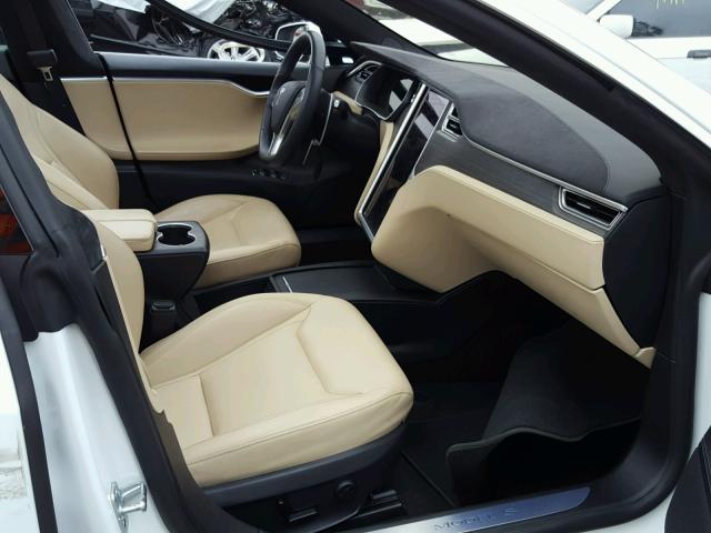 5YJSA1E46GF143635 - 2016 TESLA MODEL S WHITE photo 5