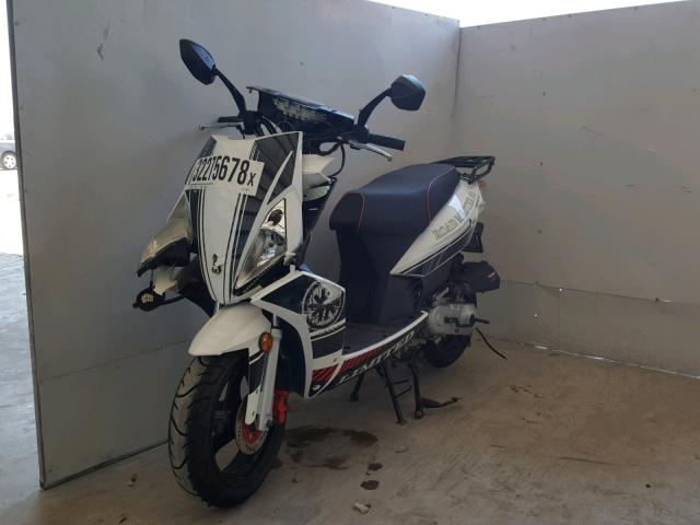 LL0TCAP60GY660111 - 2016 SCOO SCOOTER WHITE photo 2