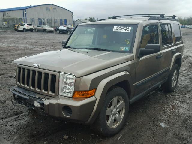 1J8HG48K66C129615 - 2006 JEEP COMMANDER BROWN photo 2