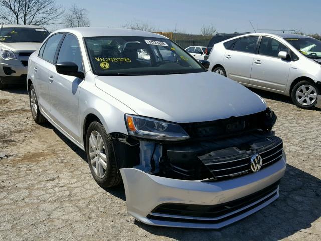 3VW2K7AJXFM242008 - 2015 VOLKSWAGEN JETTA BASE 银色 照片 1