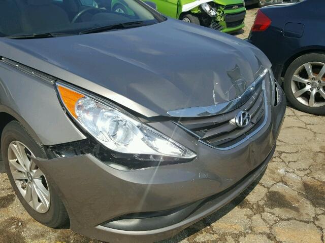 5NPEB4AC5EH928056 - 2014 HYUNDAI SONATA GLS GRAY photo 9