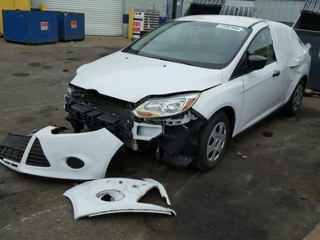 1FADP3E26DL383963 - 2013 FORD FOCUS S WHITE photo 2