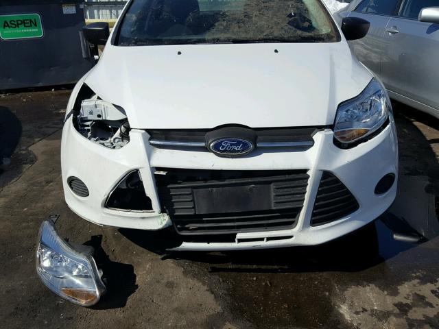 1FADP3E26DL383963 - 2013 FORD FOCUS S WHITE photo 9