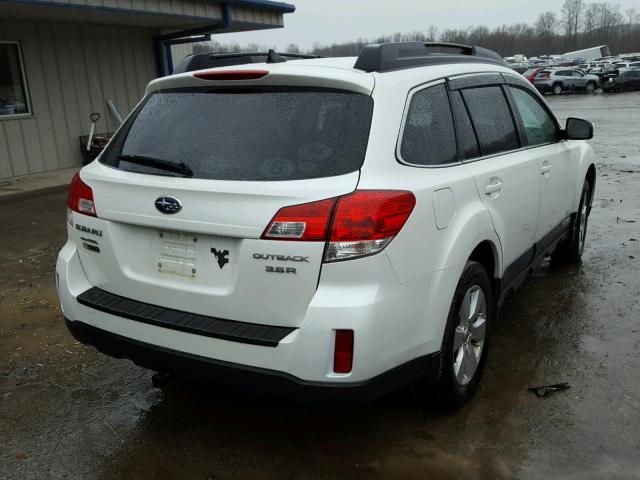 4S4BRDJC8C2247852 - 2012 SUBARU OUTBACK 3. WHITE photo 4