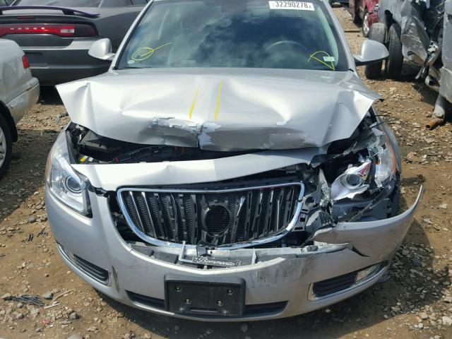 W04G15GV4B1060168 - 2011 BUICK REGAL CXL SILVER photo 7