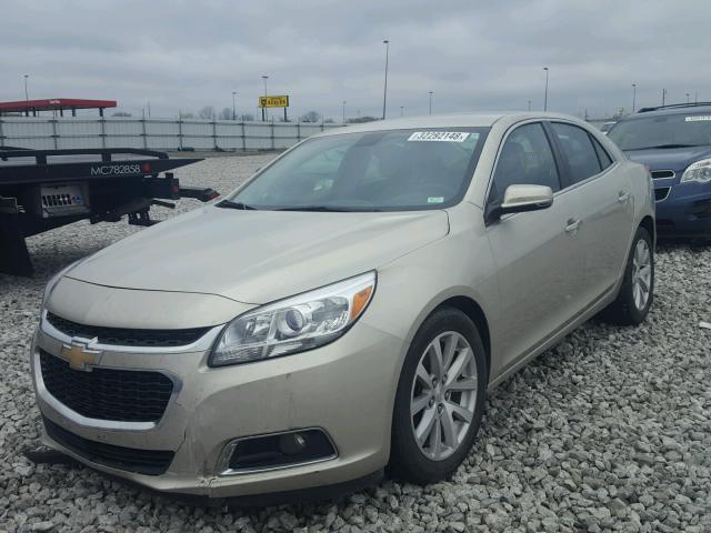 1G11E5SA8GF138233 - 2016 CHEVROLET MALIBU LIM 金色 照片 2