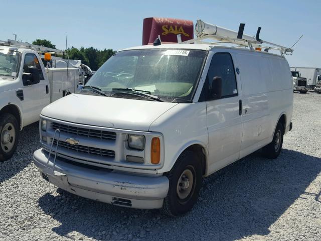 1GCFG25W711154425 - 2001 CHEVROLET EXPRESS G2 WHITE photo 2