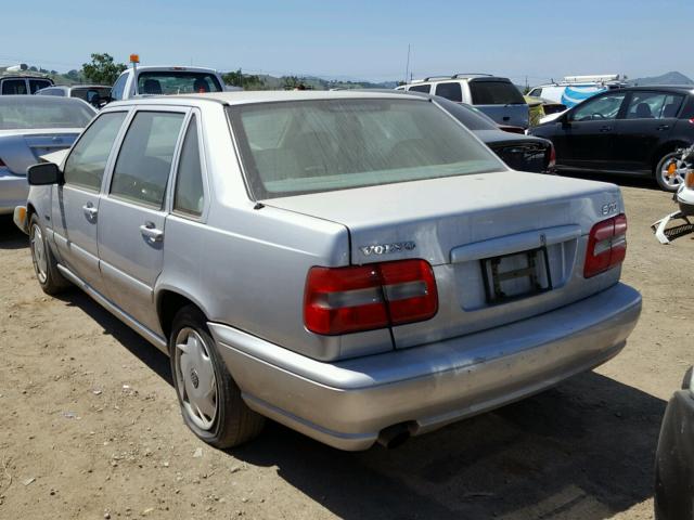 YV1LS5576W2548229 - 1998 VOLVO S70 SILVER photo 3