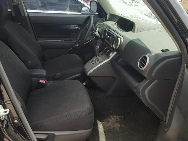 JTLZE4FE2A1113290 - 2010 TOYOTA SCION XB შავი ფოტო 5