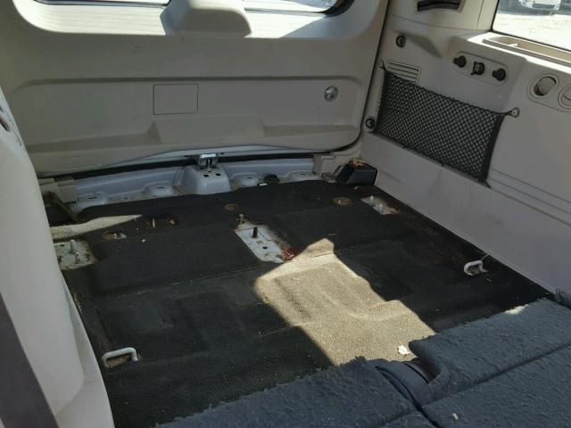 1J8HG58236C260717 - 2006 JEEP COMMANDER WHITE photo 9