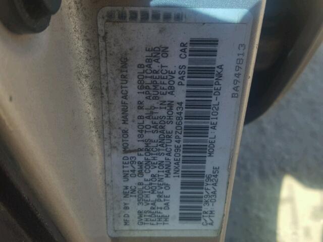 1NXAE09E4PZ068434 - 1993 TOYOTA COROLLA LE 银色 照片 10