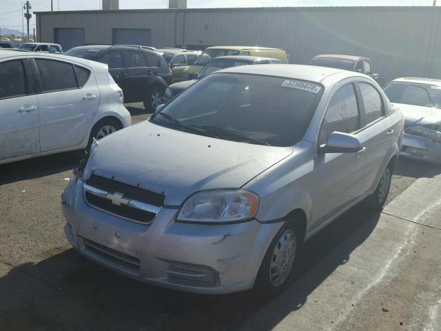 KL1TD5DE9AB129243 - 2010 CHEVROLET AVEO LS SILVER photo 2