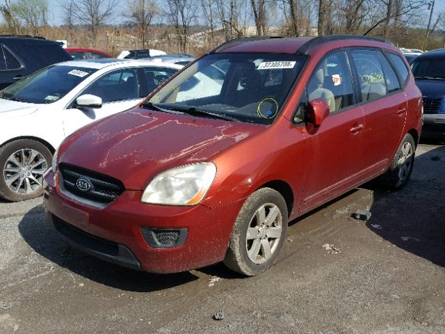 KNAFG526X87184531 - 2008 KIA RONDO LX RED photo 2