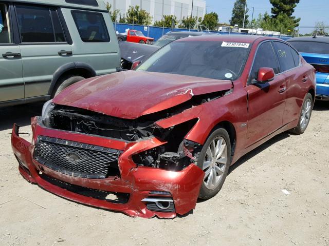 JN1AV7AR7FM850515 - 2015 INFINITI Q50 HYBRID RED photo 2