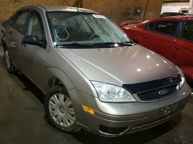 1FAFP34N35W246726 - 2005 FORD FOCUS ZX4 GOLD photo 1