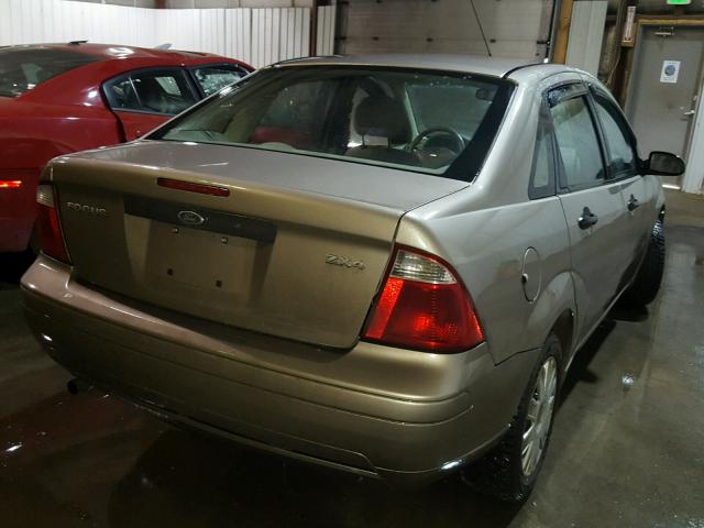 1FAFP34N35W246726 - 2005 FORD FOCUS ZX4 GOLD photo 4