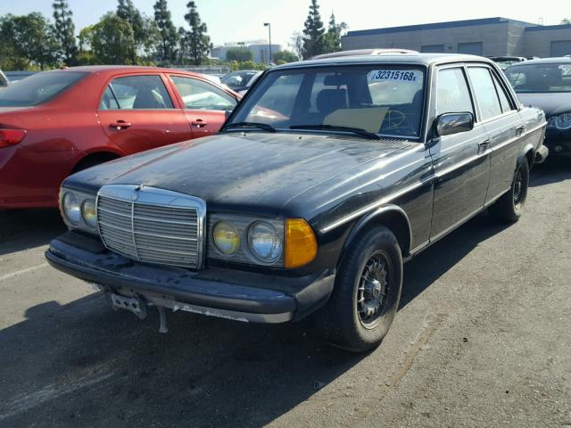 WDBAB33A4DB015940 - 1983 MERCEDES-BENZ 300 DT BLACK photo 2