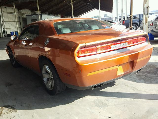 2B3CJ4DG9BH601884 - 2011 DODGE CHALLENGER ORANGE photo 3