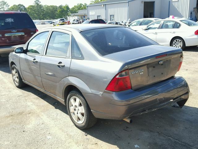 1FAFP34N07W324513 - 2007 FORD FOCUS ZX4 GRAY photo 3