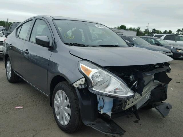 3N1CN7APXHL808232 - 2017 NISSAN VERSA S GRAY photo 1