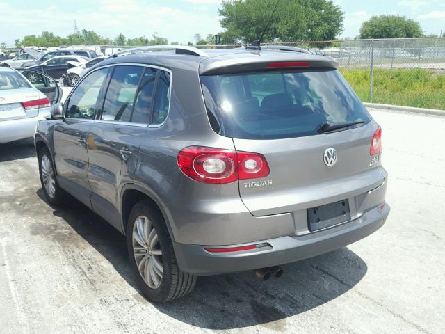 WVGBV95N39W003998 - 2009 VOLKSWAGEN TIGUAN SE GRAY photo 3