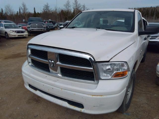 1D3HV18T19S729139 - 2009 DODGE RAM 1500 WHITE photo 2